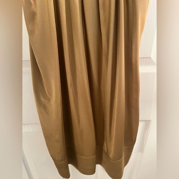 BCBGMaxAzria SILK Gold Sleeveless Midi - Picture 5 of 11